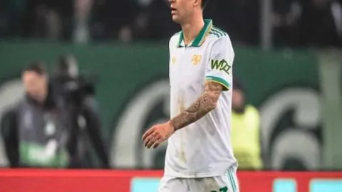 巴黎圣日耳曼计划今夏再度外租索莱尔，力求修复其在英超的败绩之旅